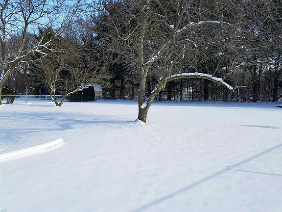 4th image of 52190 Country Acres Dr