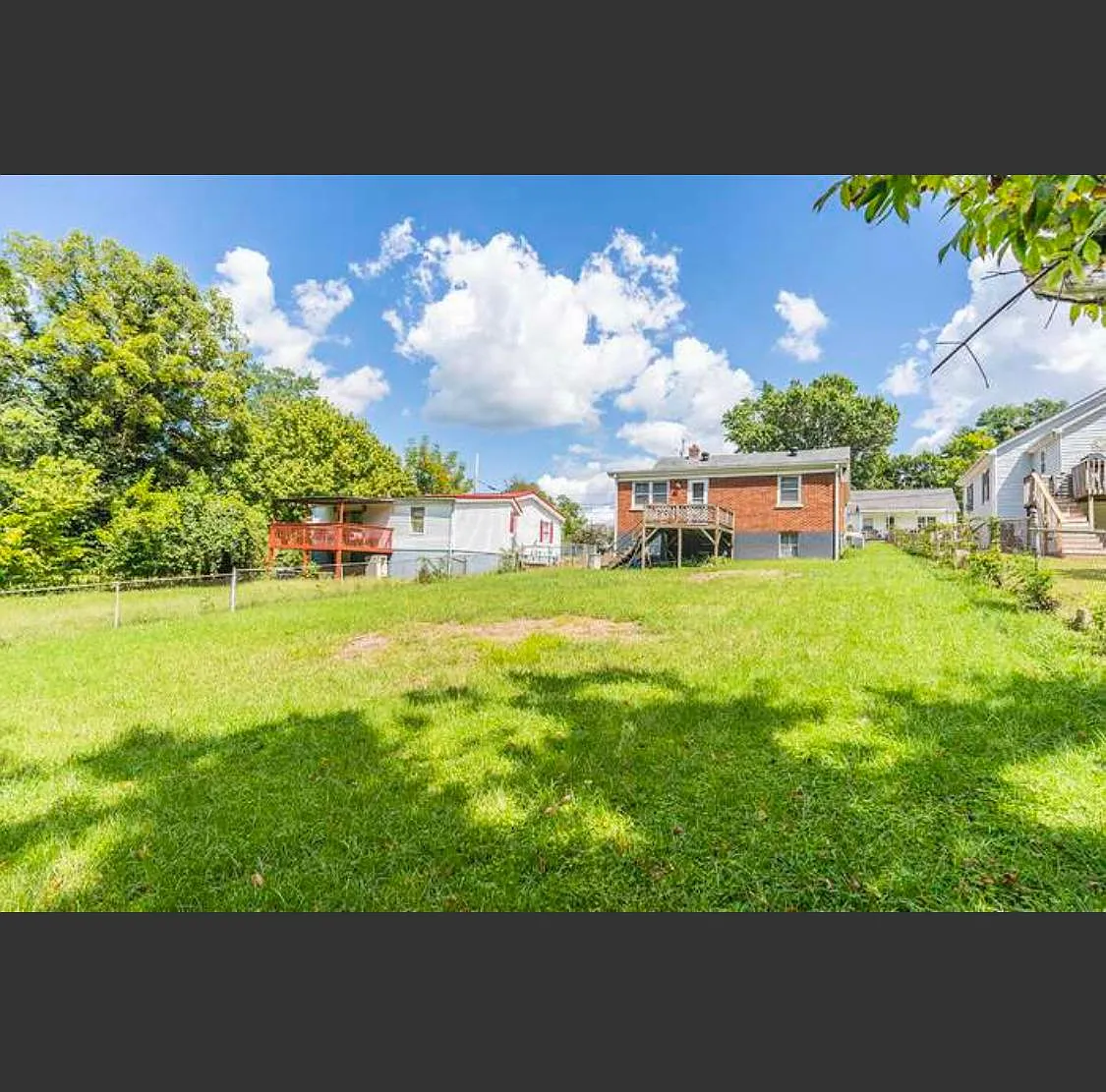 4 bed, 1.5 bath, 1700 sqft, $1,800 — Photo 2