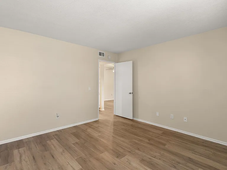 Parkview Palms Apartments- Riverside, CA — Photo 56