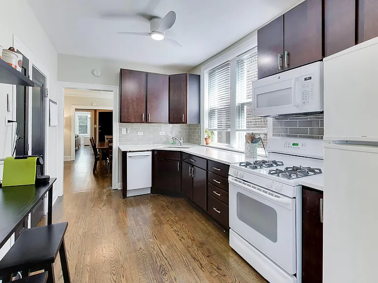 2645 W Winnemac Ave #2 — Photo 4