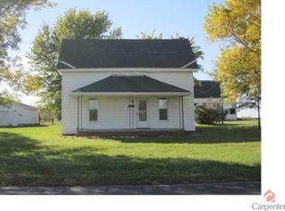 908 N Main St, Linden, IN 47955
