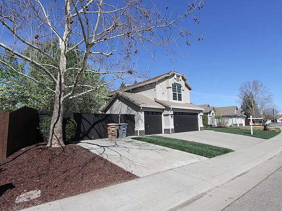 3rd image of 8703 Shasta Lily Dr