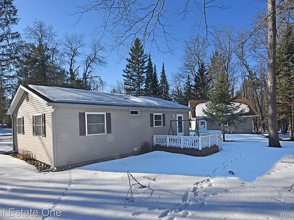 4th image of 4284 N Norway Rd