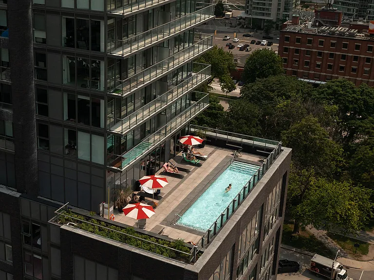 57 Spadina Ave #810 — Photo 24