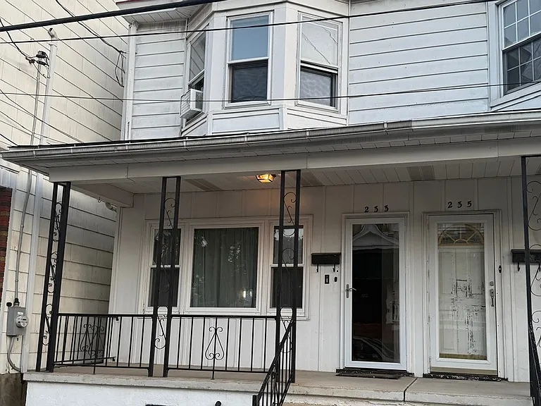Town House on a quiet one way street