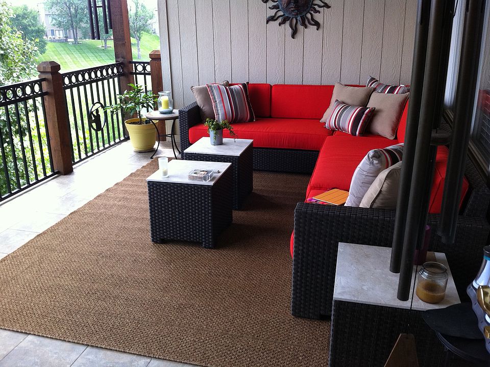 Upper Level Balcony