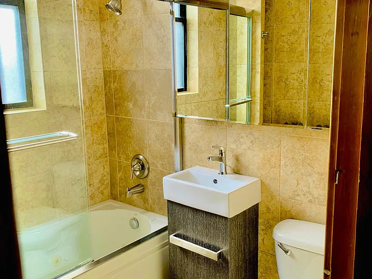 1350 N Kedzie Ave #3 — Photo 24
