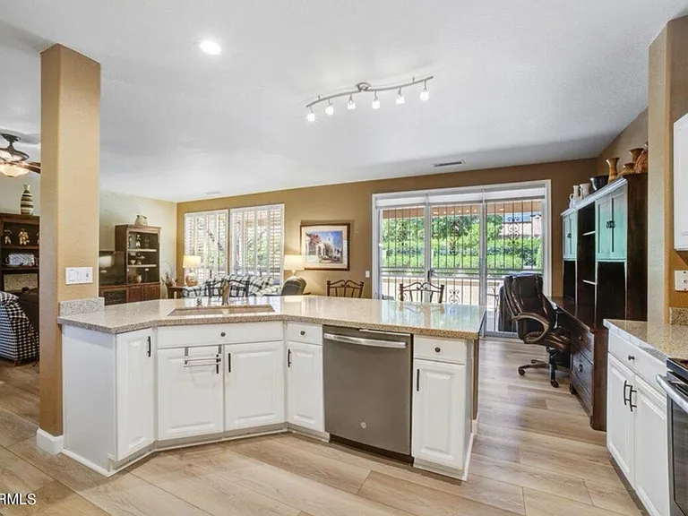 15164 W Carbine Way — Photo 6