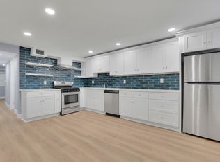 40 Candlelight Ln SW #B, Atlanta, GA 30331