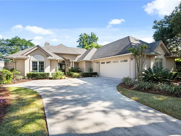 20 Country Club Ct, Hilton Head Island, SC 29926