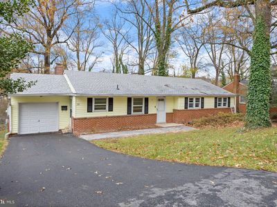 26 Lakeside Dr, Greenbelt, MD, 20770