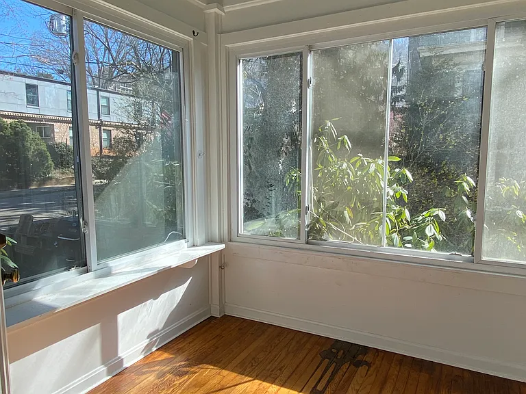 295 E Chestnut St #2 — Photo 4