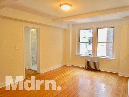 Rented by Mdrn Residential | media 6