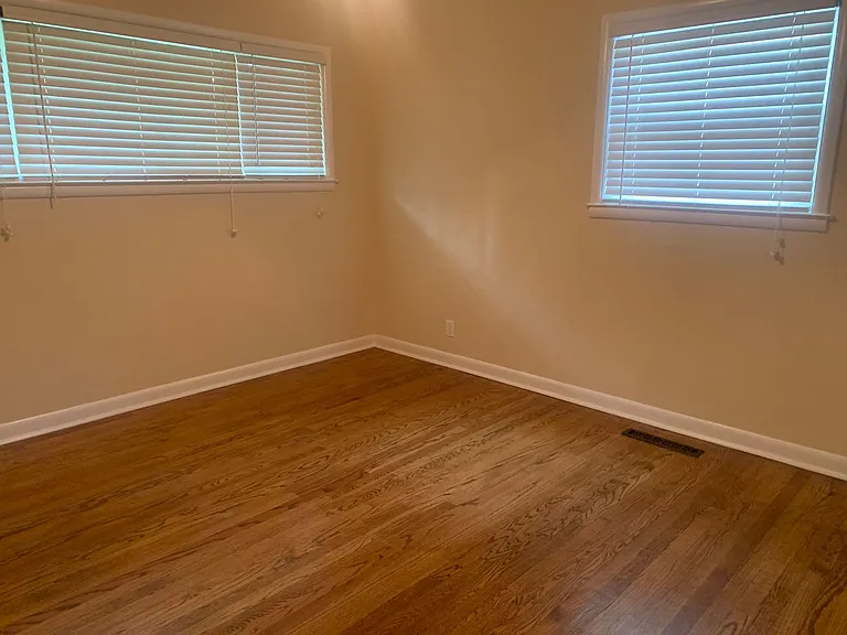 2611 Gardiner Ln — Photo 8