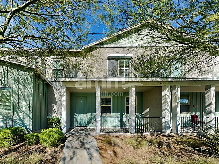 20788 W Thomas Rd — Photo 1