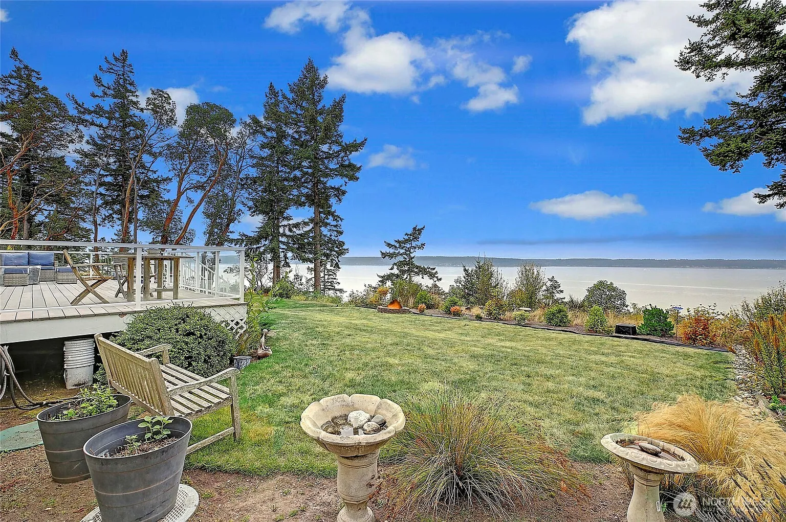 90 Edgewater Drive photo 1