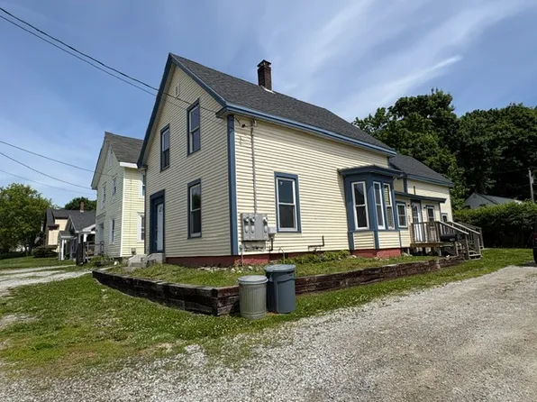 25 James St #A, Rockland, ME 04841