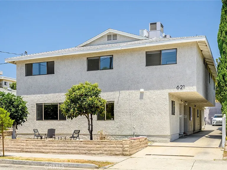 621 E Lomita Ave #A — Photo 1
