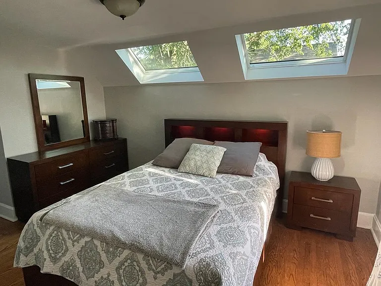 1119 Wesley Ave — Photo 17