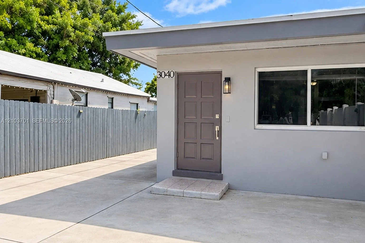 Riverside Manor — Photo 1