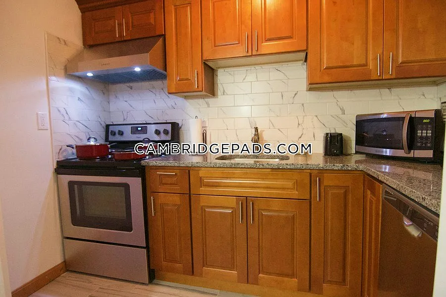 33 Jefferson St #1