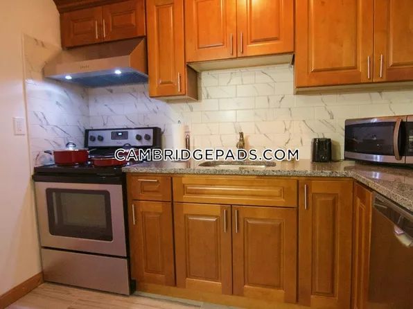 33 Jefferson St #1, Cambridge, MA 02141