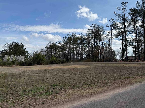 4th image of 334 Cue St