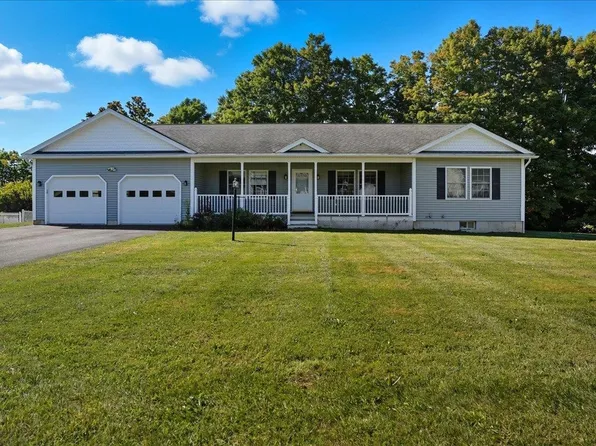 55 Horseshoe Circle, Milton, VT 05468