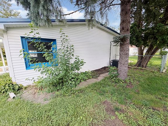 3rd image of 306 E South St