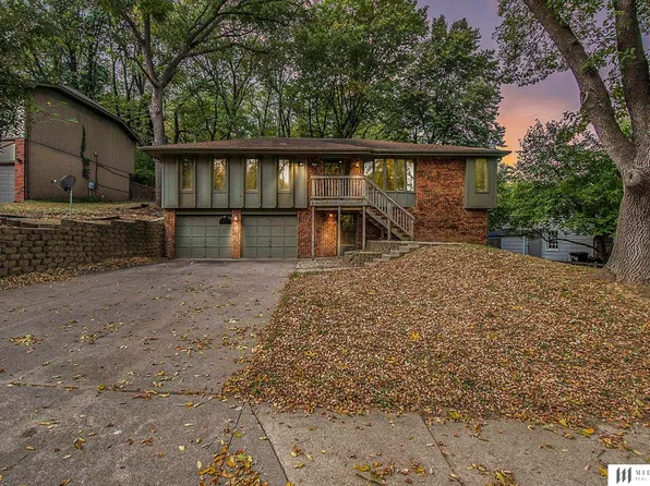 902 Kohl Rd, Bellevue, NE 68005