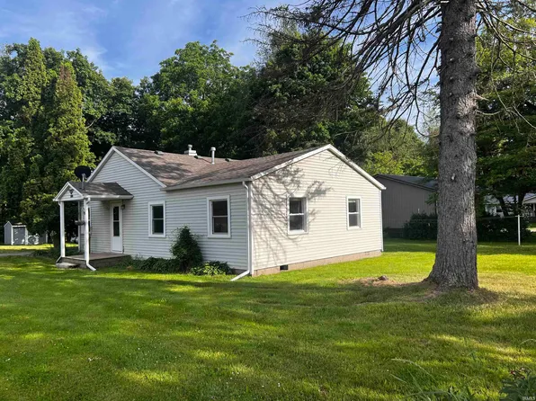 4065 W Orland Rd, Angola, IN 46703