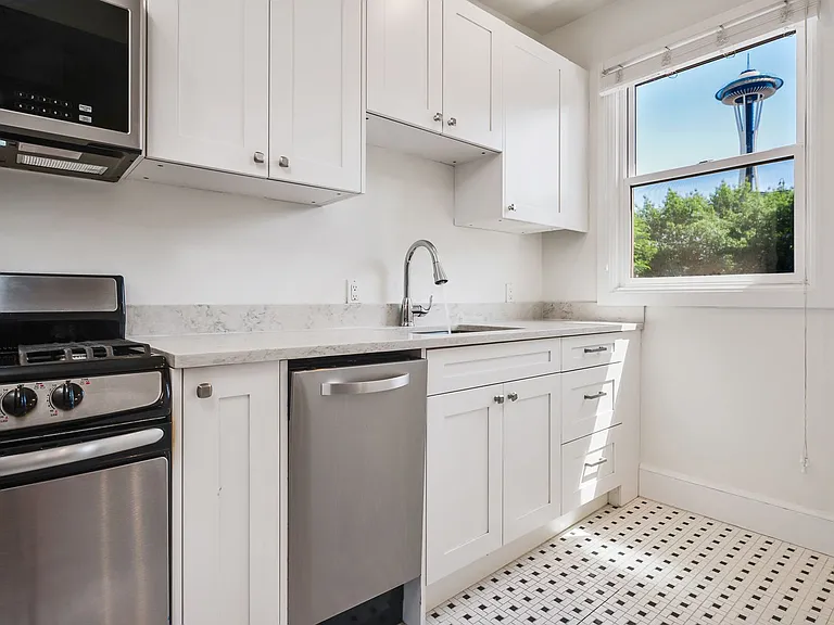 Fionia Apartments — Photo 41