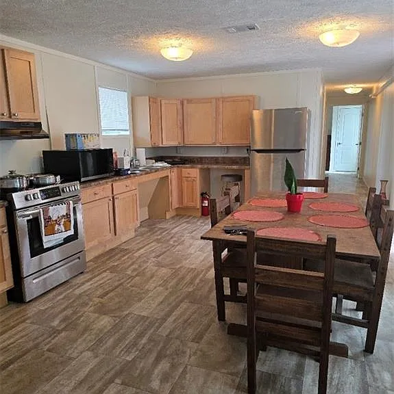 8385 Marx Dr — Photo 3