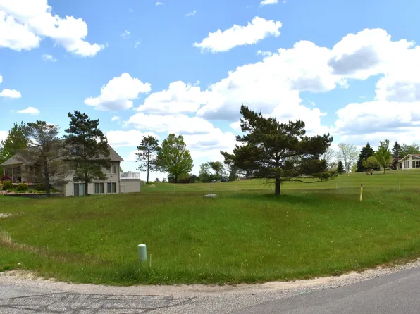 1627 Shaftsbury Ct, Gladwin, MI 48624