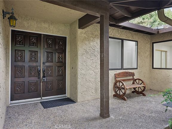 4th image of 7 Northwood Commons Pl