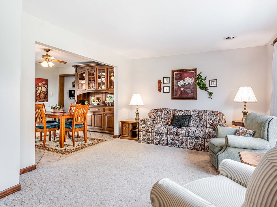 17663 W Bicentennial Dr, Elwood, IL 60421 | Zillow