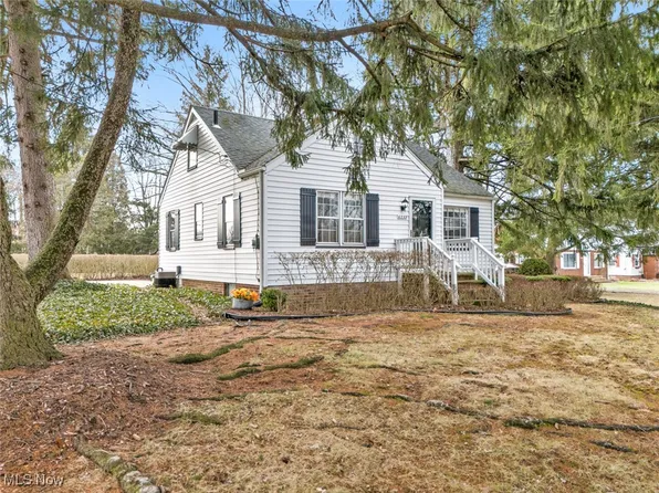 6232 Louisville St, Louisville, OH 44641