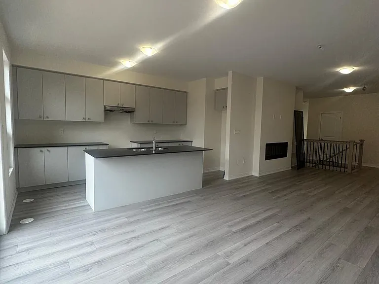 37 Harold Wilson Ln — Photo 2