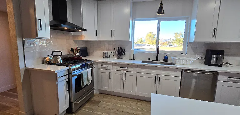 1733 Ophir Dr — Photo 4