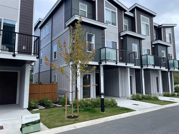 1067 Arcadiawood Ln, Langford, BC V9C 0V5