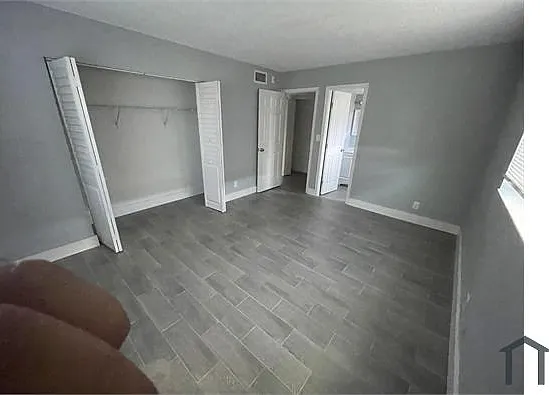 2 bed, 950 sqft, $2,475 — Photo 2