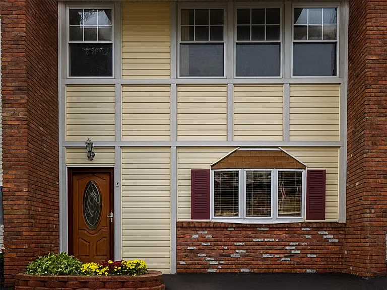56 Coolidge St — Photo 1