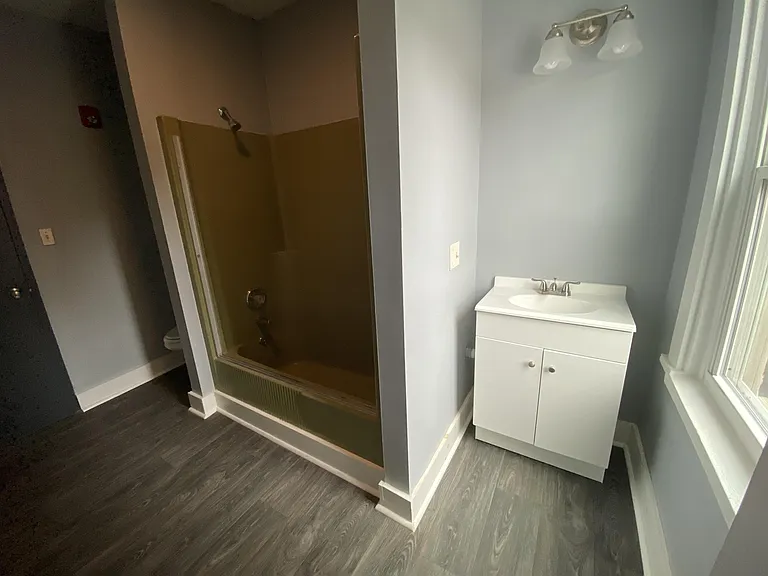 208 W Vine St #5 — Photo 6