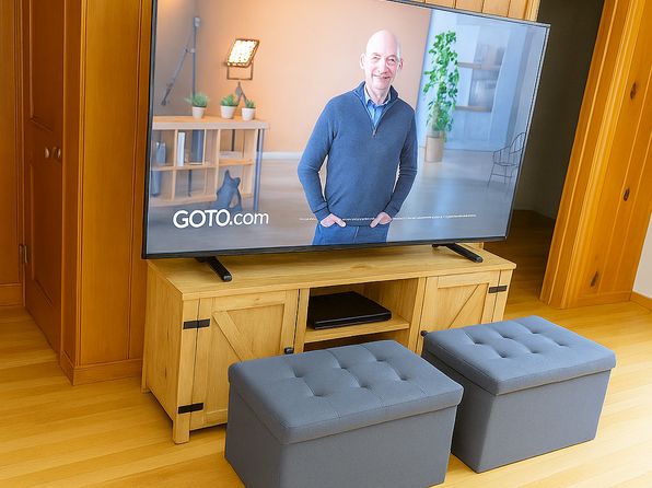 1065 Mountain View St