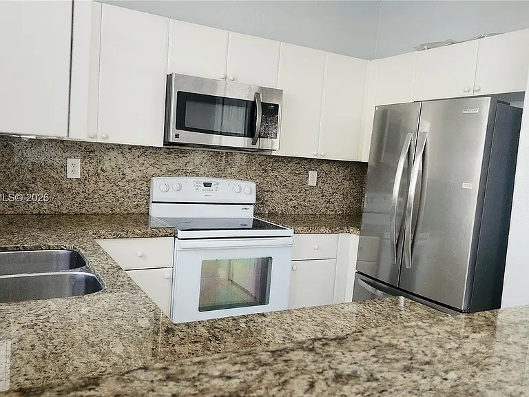 2715 SE 15th Pl #156 — Photo 17