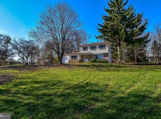 1506 Fox Run Dr, Coatesville, PA 19320