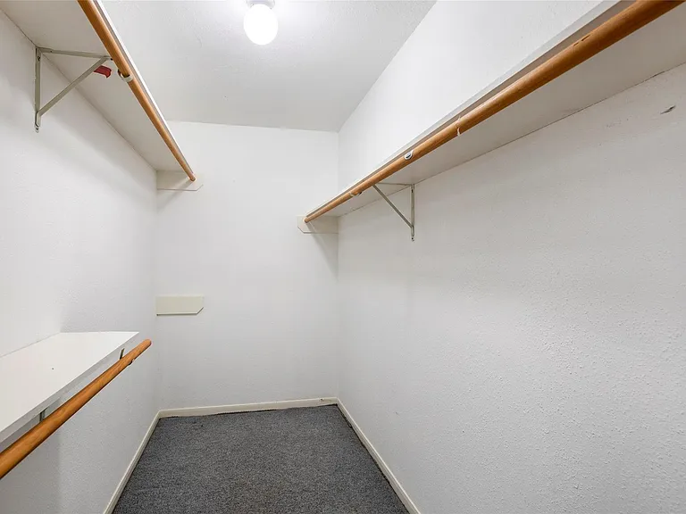 98 S Village Knoll Cir — Photo 13