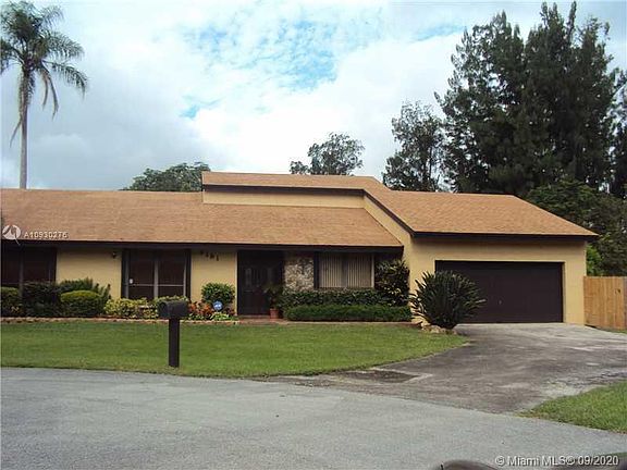 3rd image of 6181 SW 51st Ct