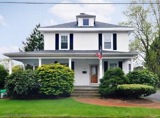 16 Brooks St, Cranston, RI 02920