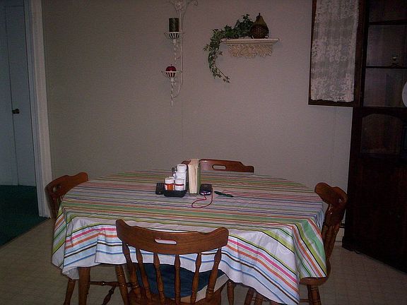 breakfast/lunch room